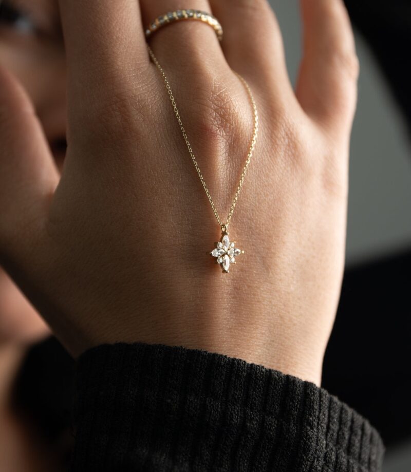 Marquisen Stern - Kette mit Anhänger - 585er Gold - Juwelier Di-EL