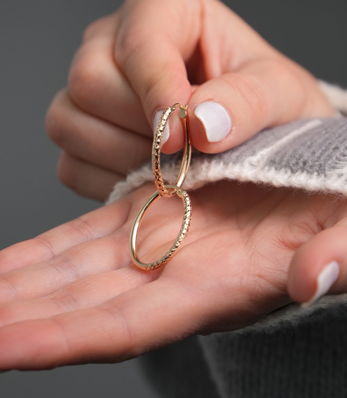 Ovale Halb Dorika Creolen -Ohrring - 585er Gold - Juwelier Di-EL – Bild 3