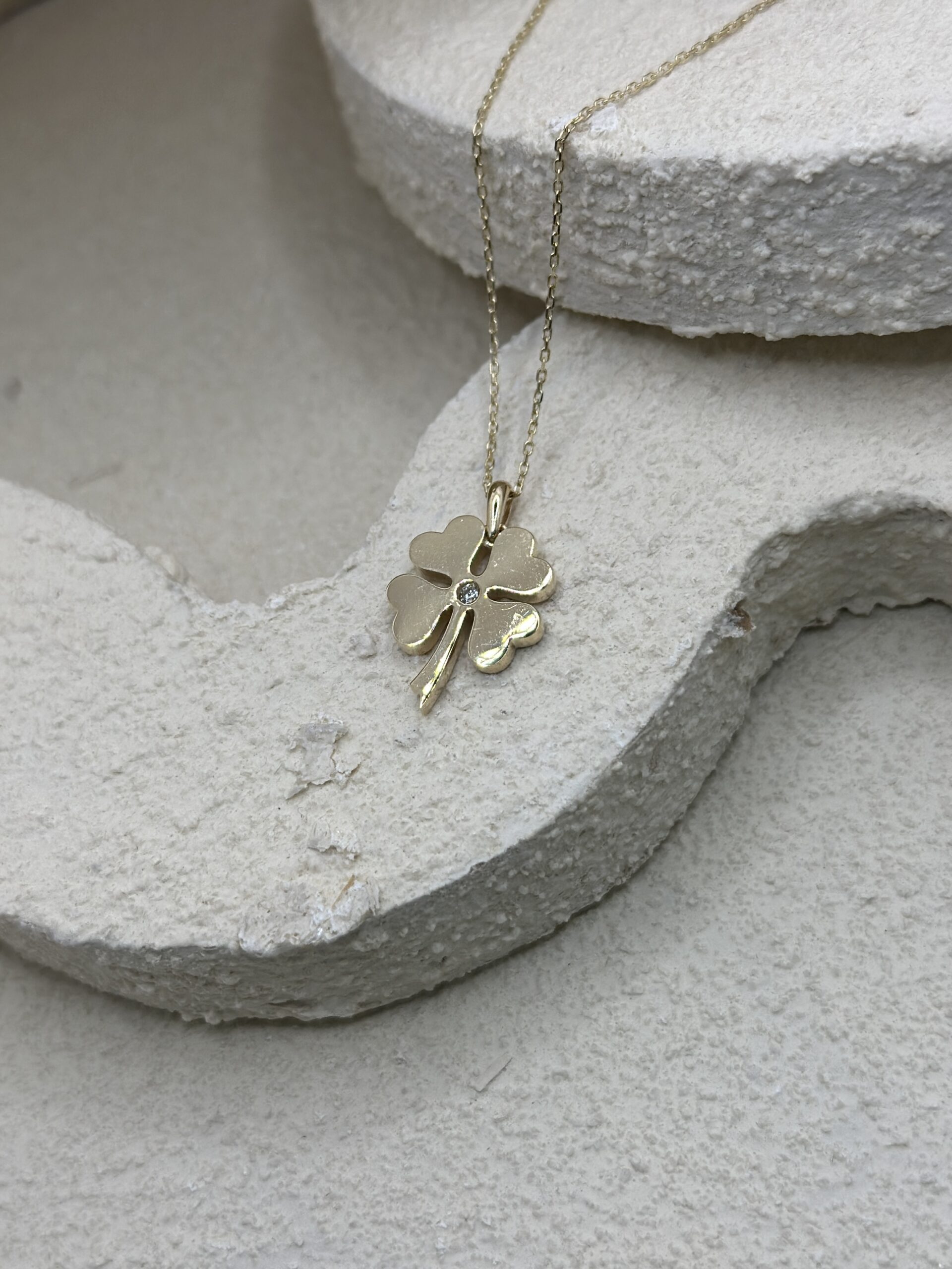 Kleeblatt Poliert Medium - Kette mit Anhänger - 585er Gold - Juwelier Di-EL – Bild 3